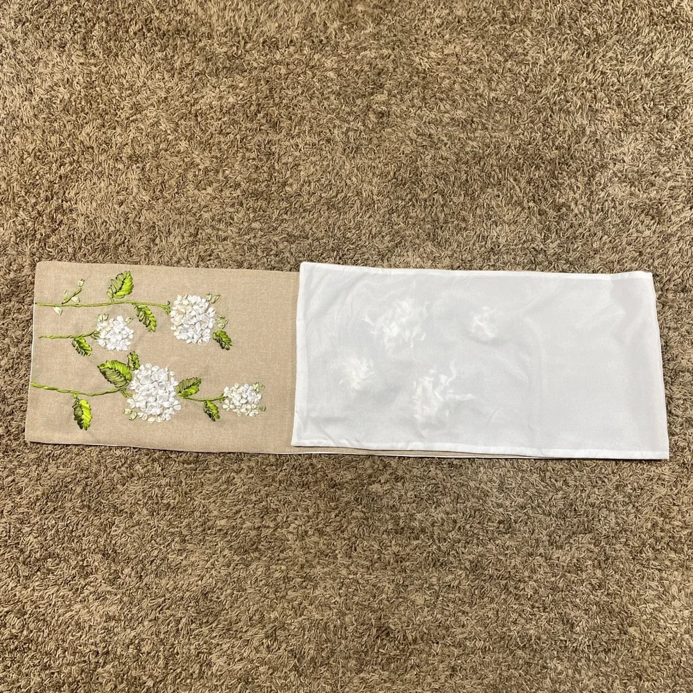 Elegant Floral Ribbon Embroidered Burlap Table‎ Runner Hydrangea Flower Décor